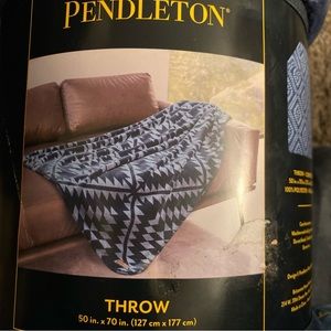 Pendleton Sherpa Fleece Throw, Plush-Rancho Arroyo Navy, 50 x 70in